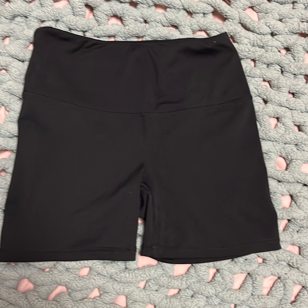 biker shorts with pocket